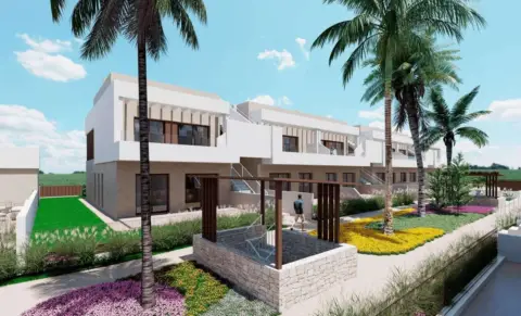 Casa en Cerca del Aeropuerto, Cerca de Campo de Golf, Campo, Cerca de Escuelas, Hospital, Zona Residencial,