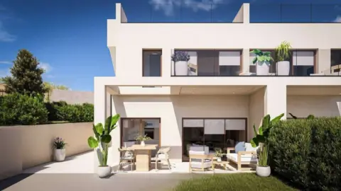 Casa en Cerca del Aeropuerto, Cerca de Campo de Golf, Campo, Cerca de Escuelas, Hospital, Zona Residencial,