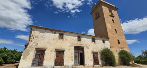 Casa en calle >Carretera Tabernes Chiva, nº >