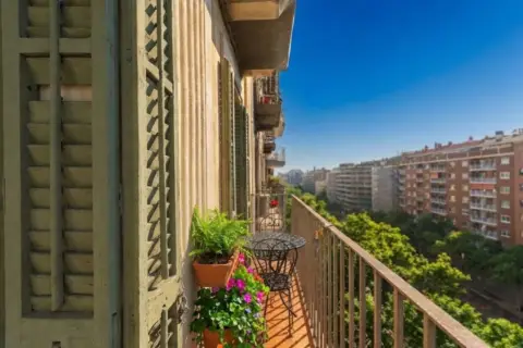 Piso en Gran Via de les Corts Catalanes, nº >