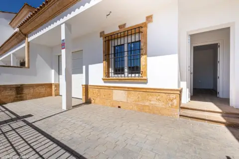 Casa adosada en calle del Cabernet, nº >