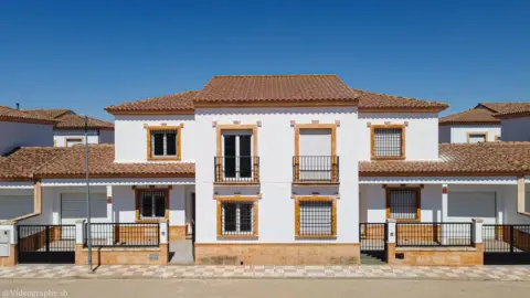 Casa unifamiliar en calle de Syrah, nº >
