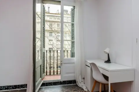 Habitación en Sant Pere-Santa Caterina-La Ribera