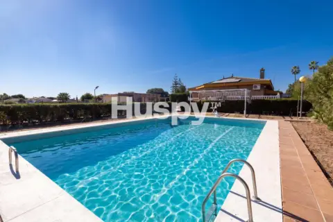 Casa unifamiliar en calle Carlos Cano, nº >