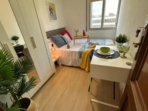 Habitación en Palomeras Bajas