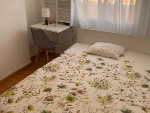 Habitación en La Creu Coberta