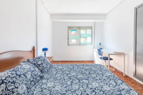 Habitación en La Llum