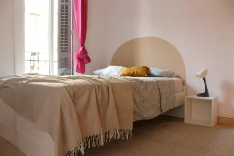 Habitación en El Camp de l'Arpa del Clot