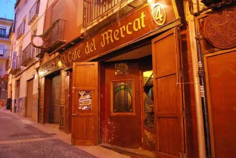 Casa adosada en calle >Carrer Matilde Ridocci, nº >