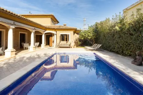 Casa unifamiliar en Carrer Teuladí, 8