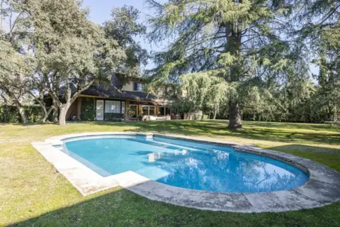 Casa unifamiliar en calle >C- de Guecho, nº >