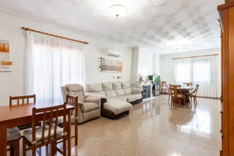 Casa unifamiliar en calle >Poligono 05, nº >