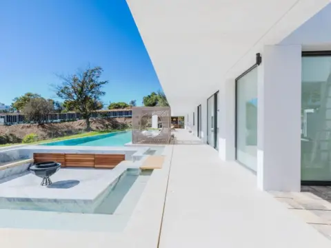 Casa unifamiliar en calle >C. Buganvilla, nº >