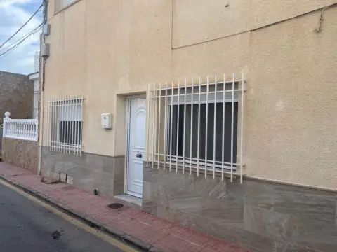 Casa en 3 Garrucha Centro