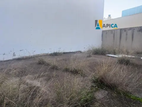 Piso en Núcleo Urbano-Urbanizaciones