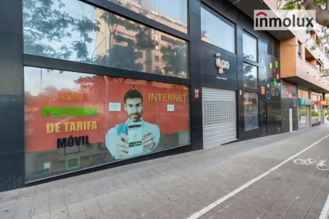 Local comercial en Plaza del Alcalde Agatangelo Soler