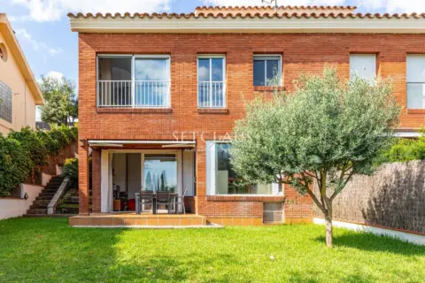 Casa pareada en La Vinya