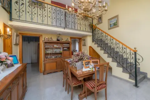 Casa adosada en calle >C. de Tuberia, nº >