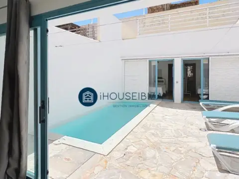 Dúplex en Cala Tarida
