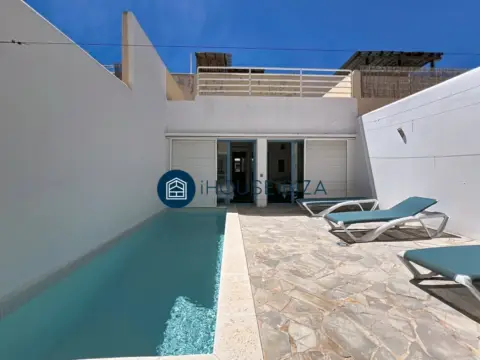 Dúplex en Cala Tarida
