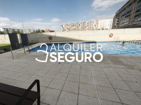 Piso en Oliver y Valdefiero