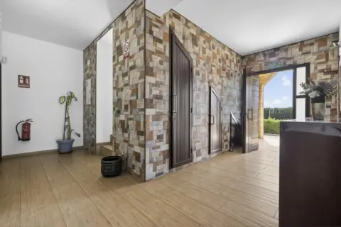 Casa unifamiliar en calle >Carretera Lora del Rio, nº >