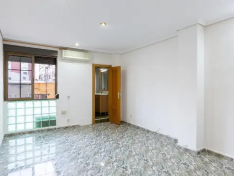 Piso en calle >C. de Puerto Rico, nº >