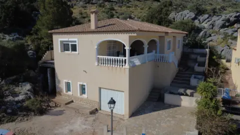 Chalet en Tormos