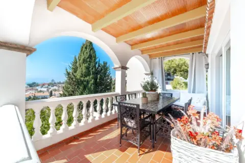 Casa unifamiliar en calle >C. Camelias, nº >