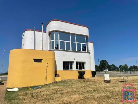 Chalet en Urbanización Estrella de Izar