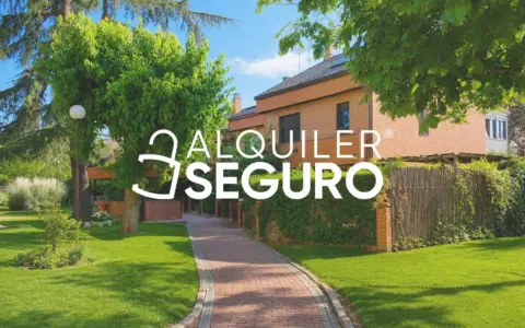 Chalet en Zona Pueblo