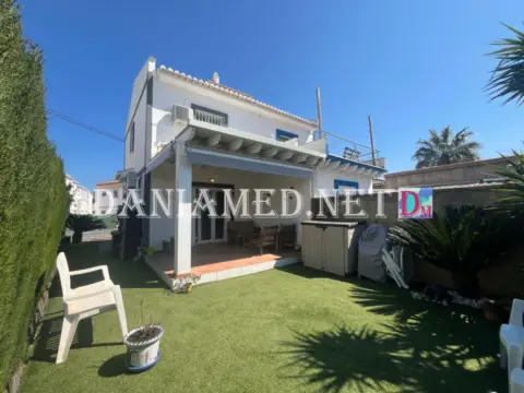 Chalet en Deveses Playa