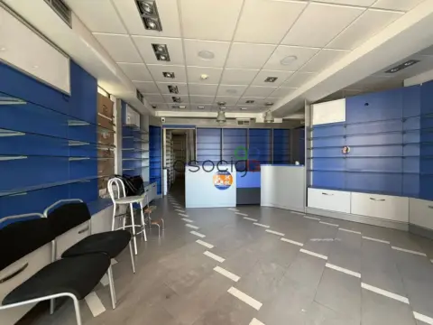 Local comercial en calle del Tomillo