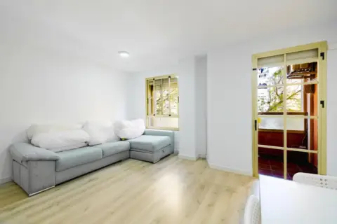 Piso en calle Nuestra Señora de las Candelas, nº >