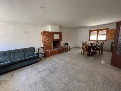 Casa en Avenida de los Reyes Católicos-Paseo de San Antonio
