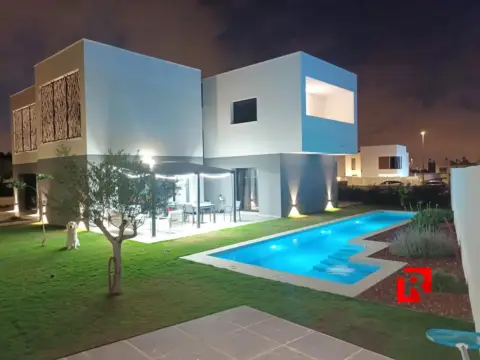 Casa en Zona El Vedat-Santa Apolonia