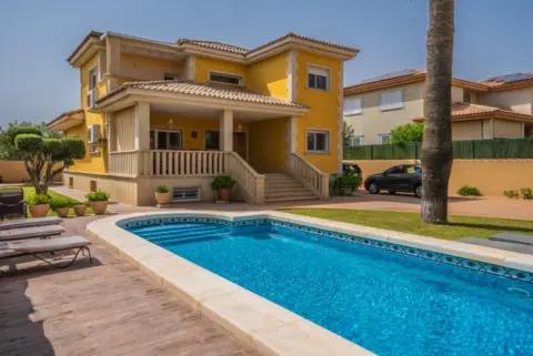 Casa unifamiliar en Carrer Serra de la Grana, nº >