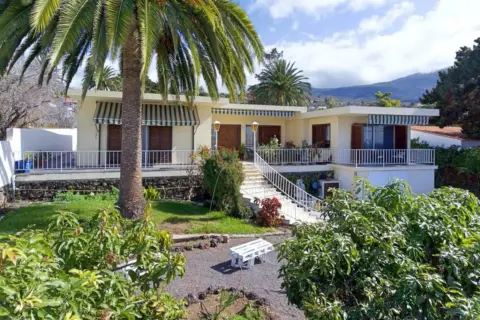 Casa en calle Bungalows Tajuya