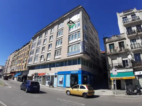 Oficina en Cangas