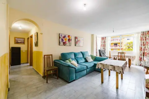 Piso en calle >C. Verdiales, nº >