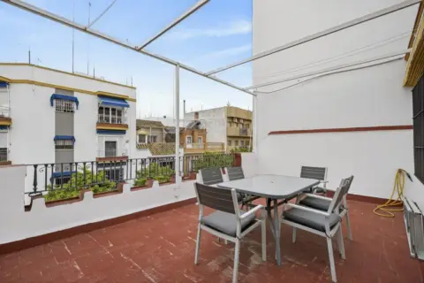 Casa adosada en calle >C. Mariano Benlliure, nº >