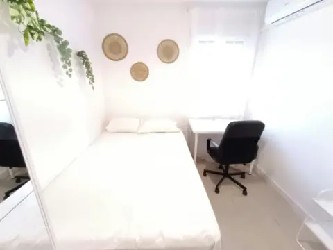 Habitación en Parque Atlántico-Las Naciones-Los Arcos