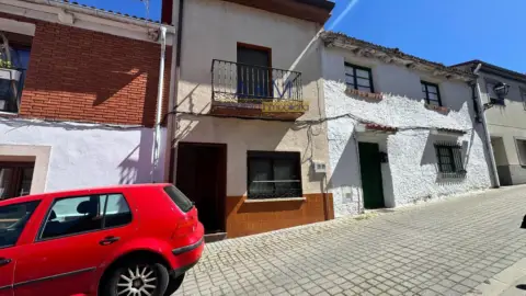 Casa en calle de Sobre el Río