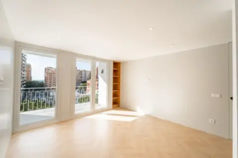 Piso en calle >P.º Reding, nº >