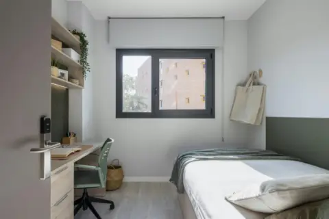 Piso en Pineda-Pedro Salvador