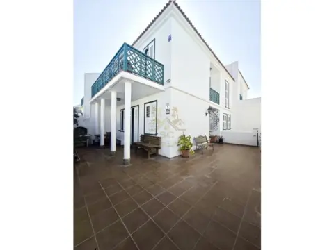 Chalet en calle Arafo, 8