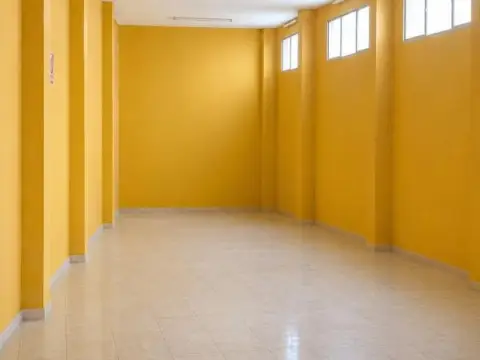 Local comercial en Avenida de Barcelona, nº >