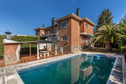 Casa pareada en calle >Av. Dinamarca, nº >