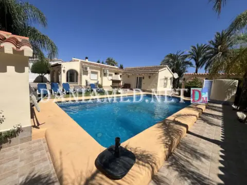 Chalet en Las Marinas
