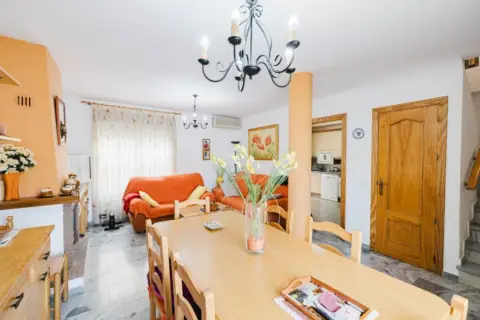 Casa pareada en calle >Avenida Andalucia (Torre del Mar), nº >